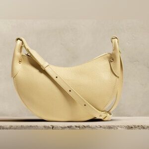 Vida half moon elegant light yellow/Cream leather  bag by banana republic